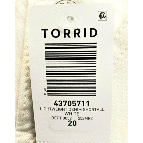 TORRID BRAND NEW Plus Size Lightweight White Denim Shorttall Jean Overall Shorts - Picture 15 of 16